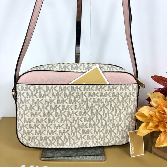 Michael Kors EW Crossbody Bag Vanilla - Picture 2 of 7